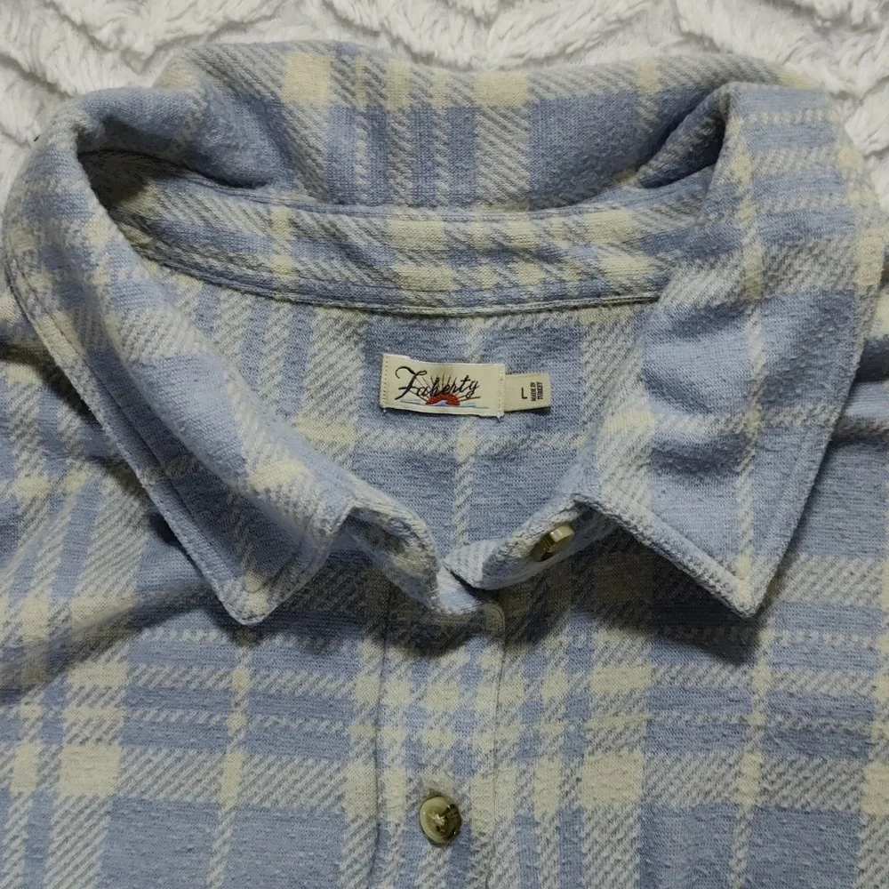 423. Faherty Legend Sweater Shirt | Color: Light Blue/Off-White Plaid - Picture 4 of 9
